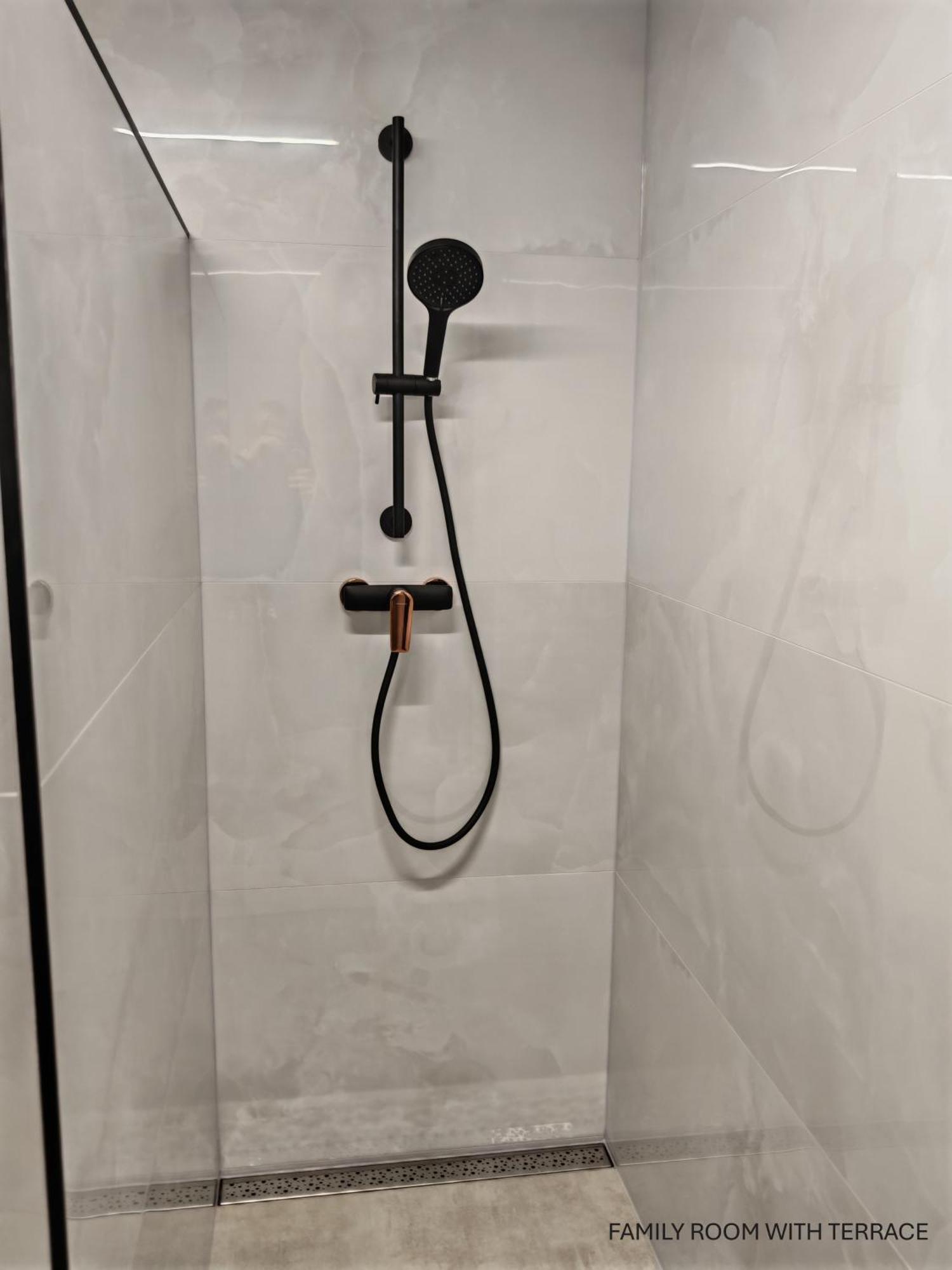 Apartment And Room Anica トールミン エクステリア 写真