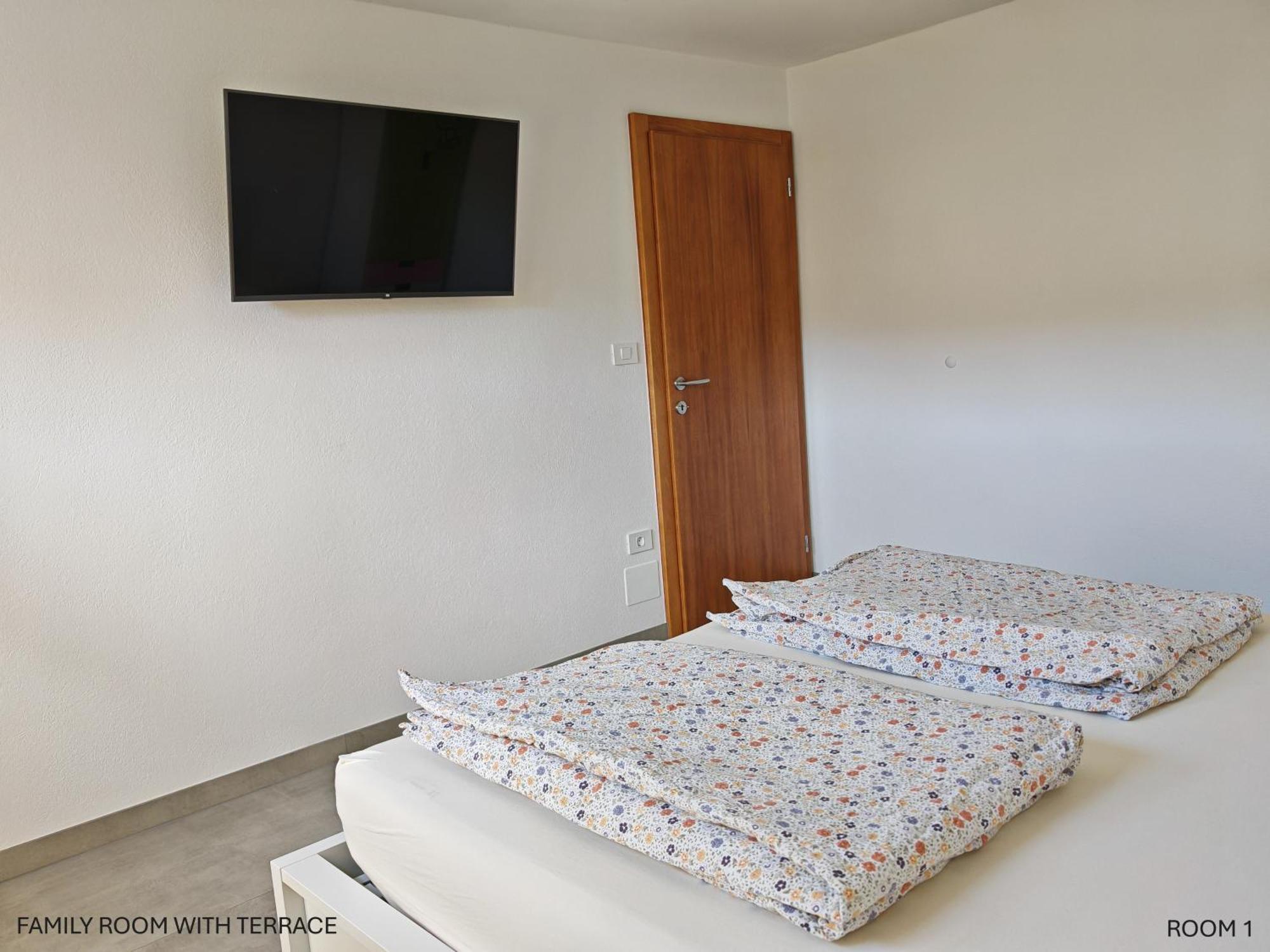 Apartment And Room Anica トールミン エクステリア 写真